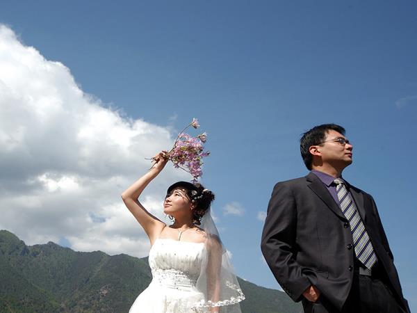 訂婚時(shí)需要注意這些事項(xiàng) 新人訂婚習(xí)俗介紹